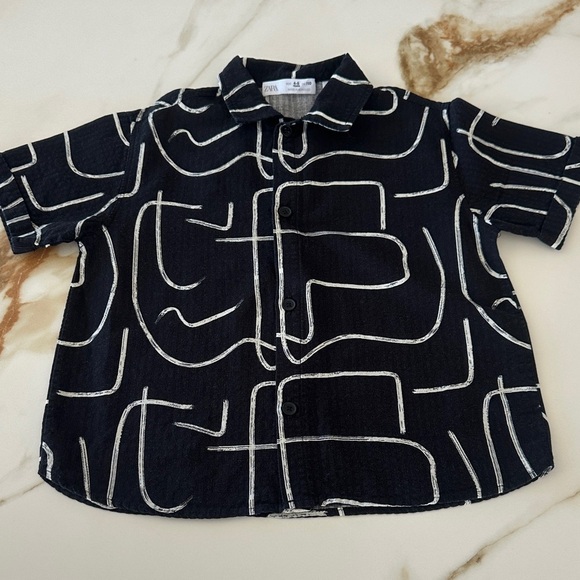 Zara Kids Black and White Graphic Button Down Shirt - Picture 2 of 4